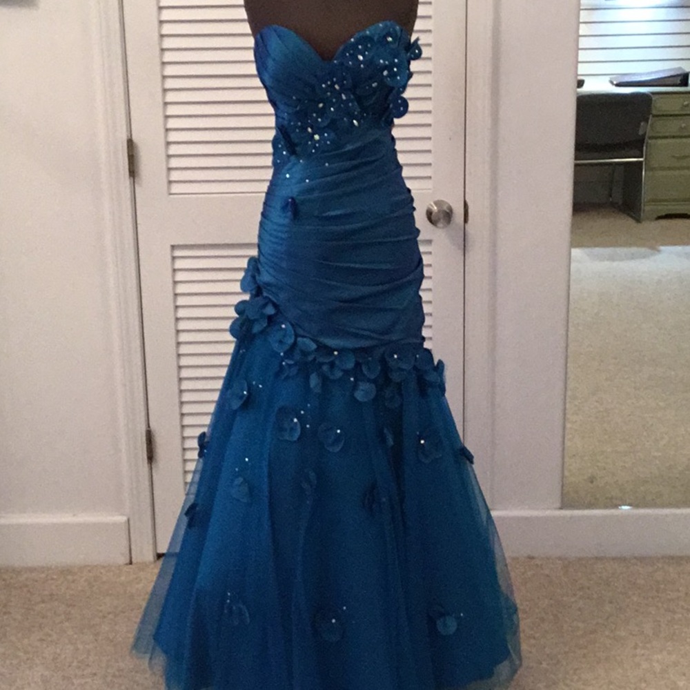 Blue prom dress
